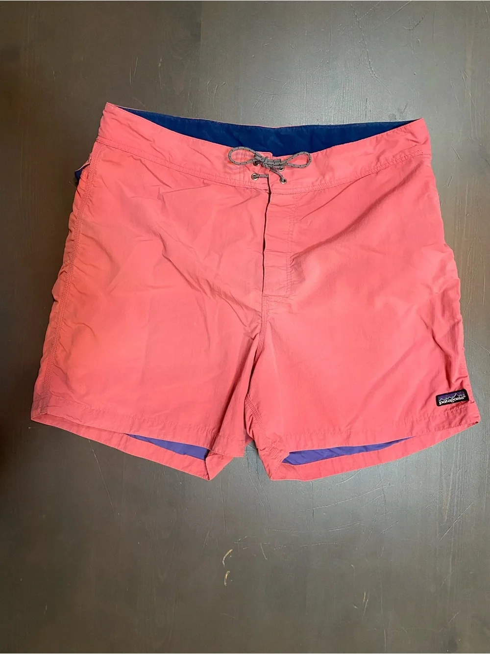 Patagonia Wavefarer Board Shorts Men’s 36 Pink Coral Surf Swim Trunks Nylon